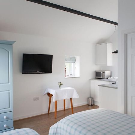 Elm Cottage Touring Park Whitegate  Екстер'єр фото