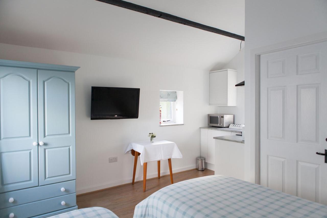 Elm Cottage Touring Park Whitegate  Екстер'єр фото