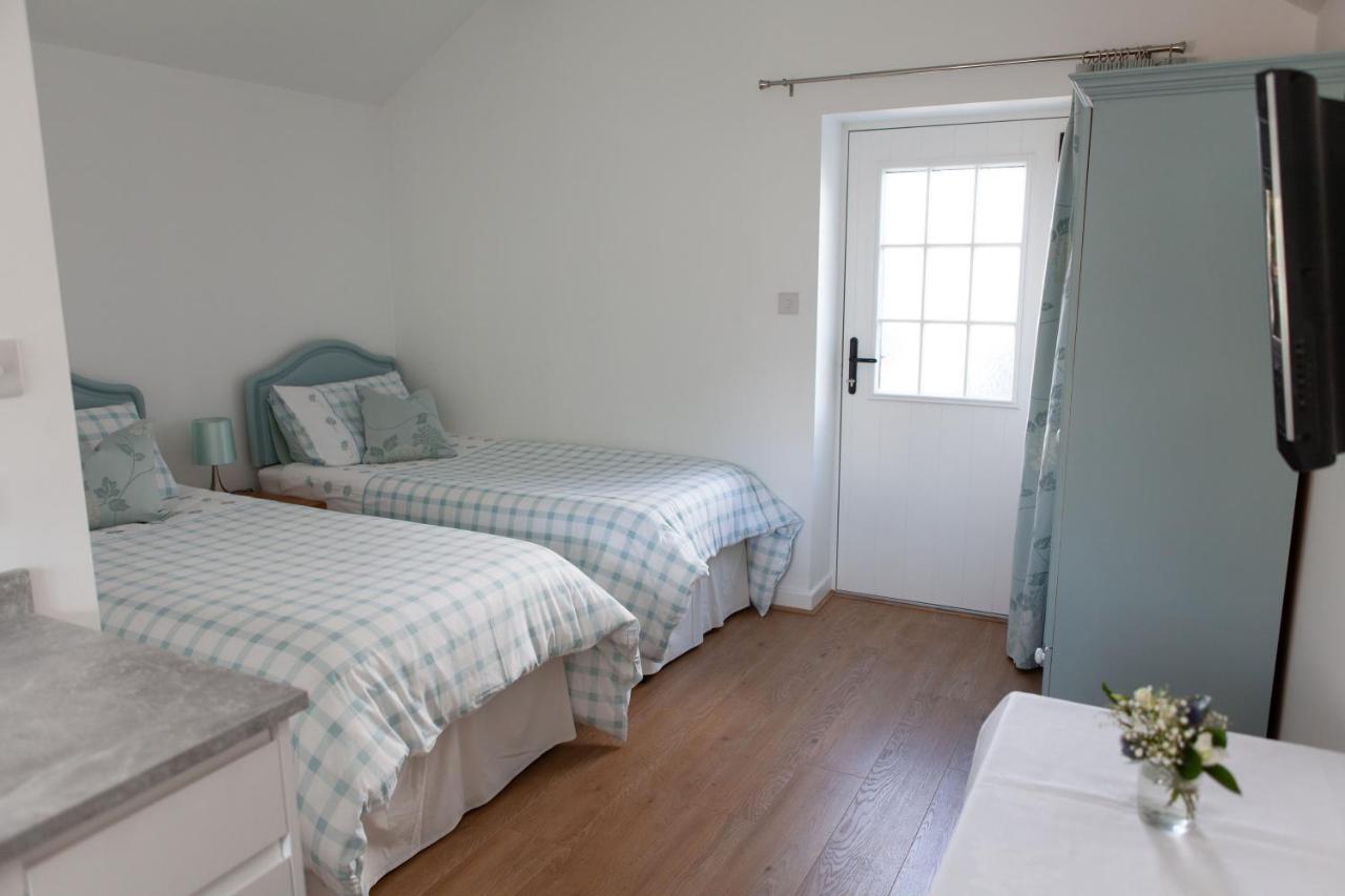 Elm Cottage Touring Park Whitegate  Екстер'єр фото