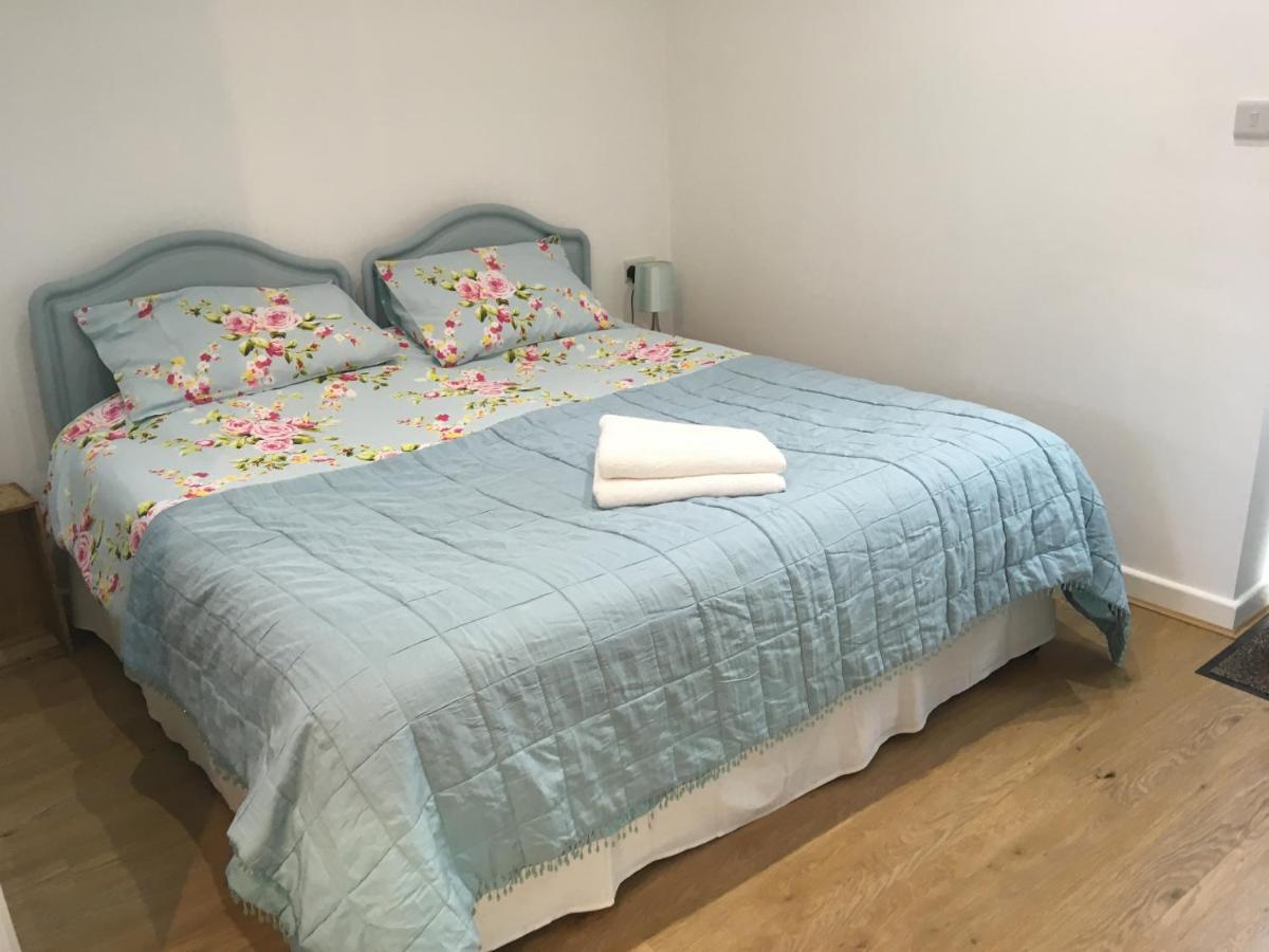 Elm Cottage Touring Park Whitegate  Екстер'єр фото